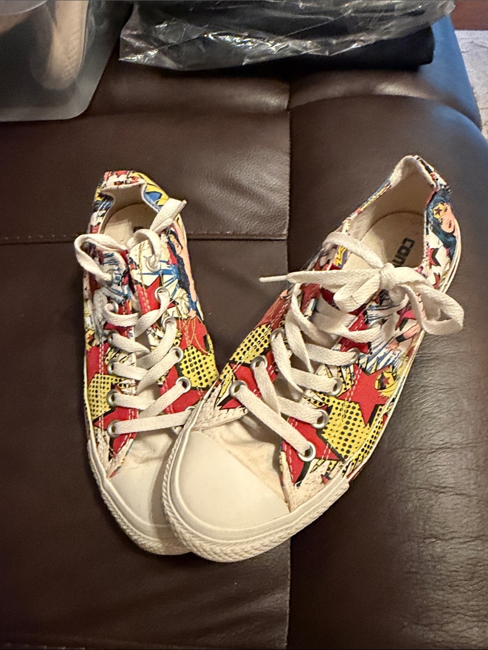 Converse x DC Comics Wonder Woman Chuck Taylor Low Women’s 8 Men’s 6 131719F
